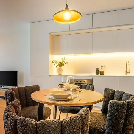Spacious Loft W. Balcony In The Heart Of The
