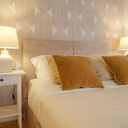 아파트 Spacious Loft W. Balcony In The Heart Of The